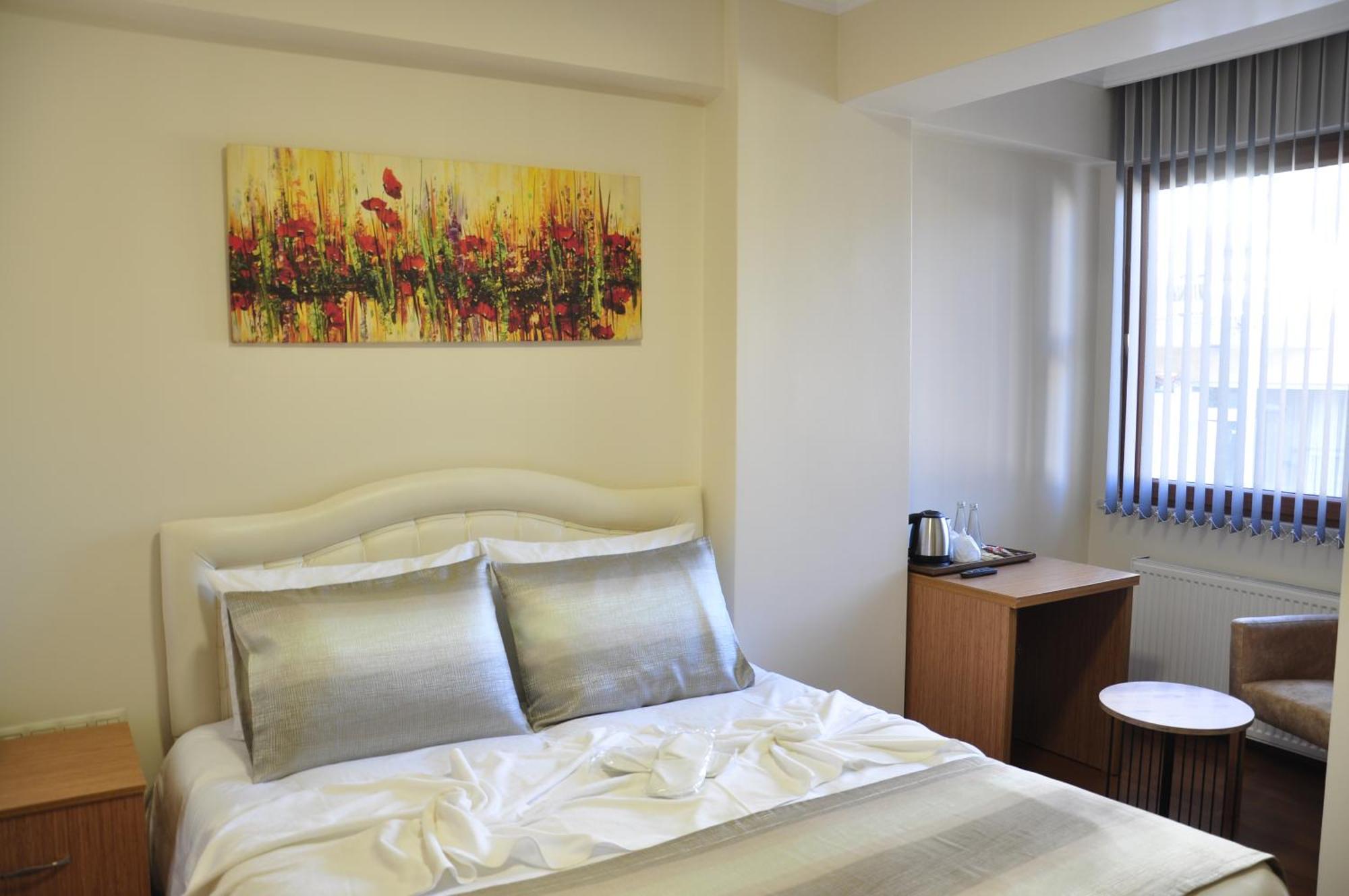 My World Hotel อิสตันบูล ภายนอก รูปภาพ